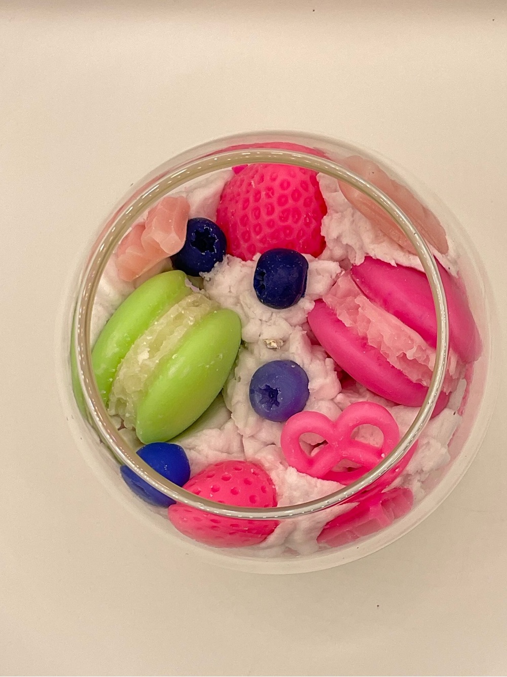 🕯️🍓Strawberry Açaí Dessert Style Candle 🍦🍨 - Picture 6 of 6